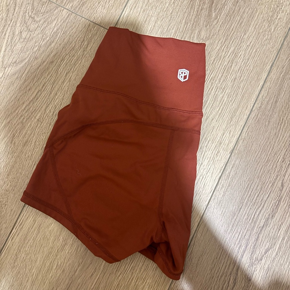 Born primitive bike shorts small